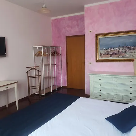 Oda ve Kahvaltı Elsa, Zona Ippodromo 3*