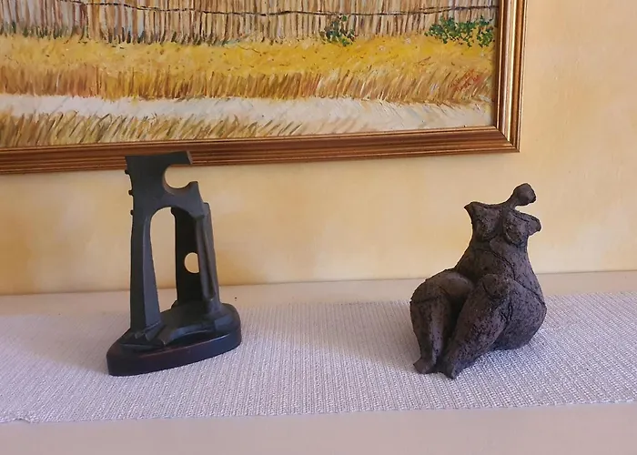 Elsa, Zona Ippodromo לינה וארוחת בוקר