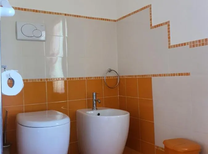 Elsa, Zona Ippodromo לינה וארוחת בוקר 3*