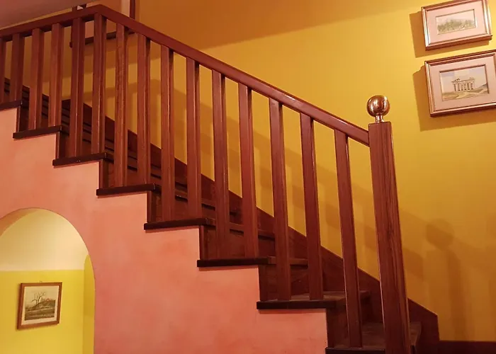 Elsa, Zona Ippodromo לינה וארוחת בוקר